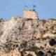 جنوبی لبنان کے تاریخی الشقیف قلعے (Beaufort Castle) کے اوپر اسرائیلی پرچم لہرانے اور اردگرد دھوئیں کے بادلوں کی صورتحال۔